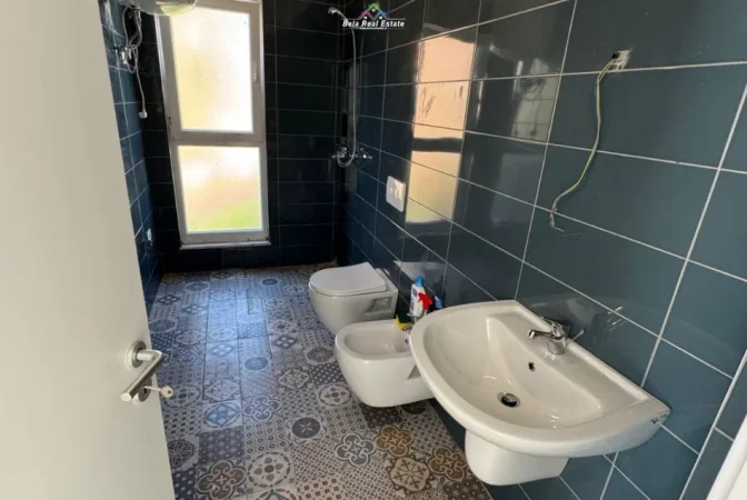 Tirane, jepet me qera zyre Kati 1, 64 m² 520 € (dritan hoxha)