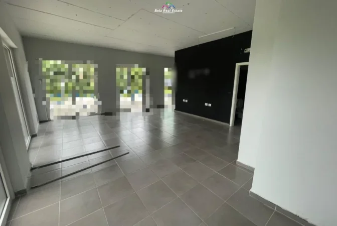 Tirane, jepet me qera dyqan Kati 0, 94 m² 630 € (Rruga Pasho Hysa)