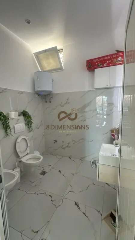 Tirane, jepet me qera ambjent biznesi Kati 0, 45 m² 1.200 € (Rruga e Kavajes)