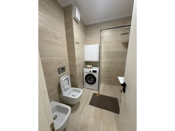 Tirane, jepet me qera apartament 1+1 Kati 3, 57 m² 500 € (ish fusha aviacionit)