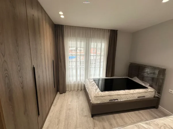 Tirane, jepet me qera Vile 3 Katshe Kati 0, 420 m² 3.500 € (prane Ambasades Turke)