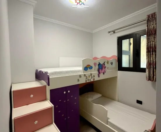 Tirane, jepet me qera apartament 3+1+Ballkon Kati 6, 125 m² 1.200 € (Kompleksi Delijorgji)