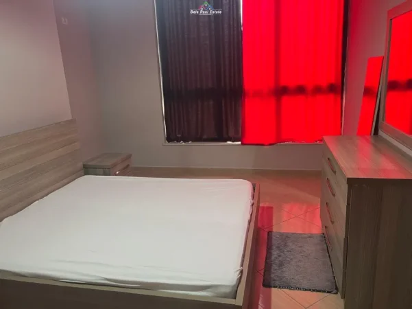 Tirane, jepet me qera apartament 1+1+Ballkon Kati 2, 65 m² 420 € (astir)