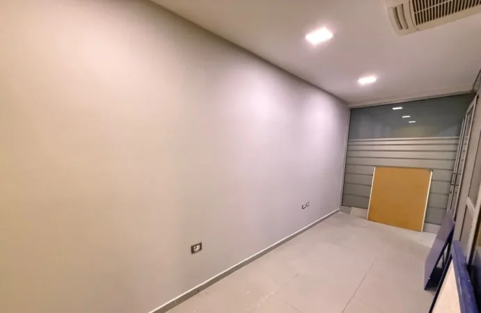 Tirane, shitet ambjent biznesi Kati 2, 253 m² 590.000 € (Rruga E Kavajes)