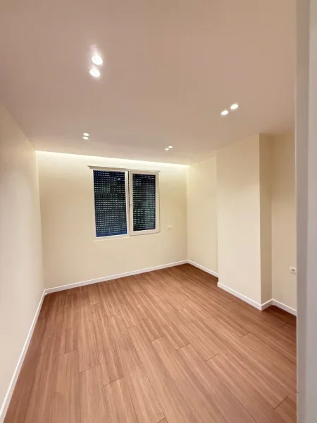 Tirane, shes apartament 2+1 Kati 5, 84 m² 235.000 € (Bulevardi Jean Dark)
