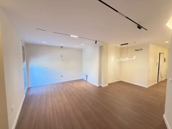 Tirane, shes apartament 2+1 Kati 5, 84 m² 235.000 € (Bulevardi Jean Dark)