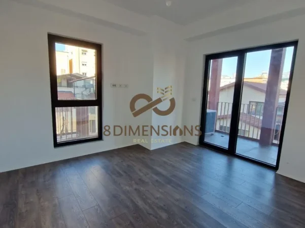 Tirane, jepet me qera ambjent biznesi Kati 2, 103 m² 1.200 € (Rruga e Kavajes)