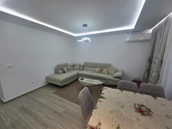 Tirane, shes apartament 2+1 Kati 2, 76 m² 220.000 € (Rruga Arkitekt Kasemi)