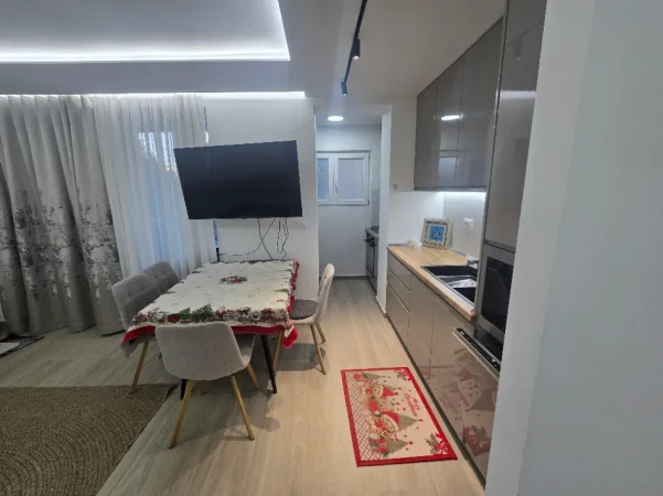 Tirane, shes apartament 2+1 Kati 2, 76 m² 220.000 € (Rruga Arkitekt Kasemi)