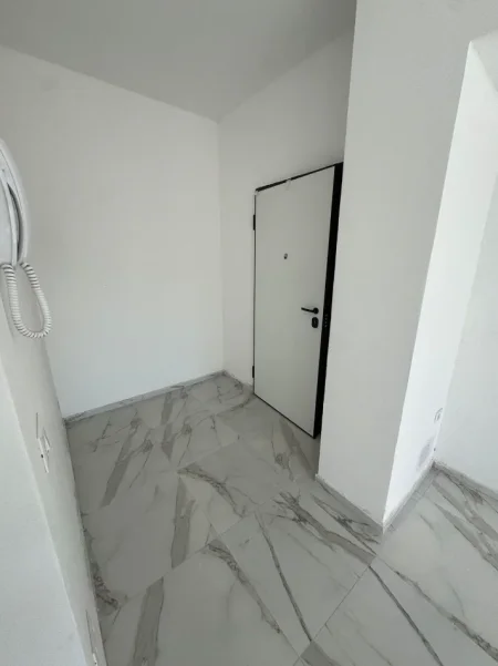 Tirane, jepet me qera zyre Kati 1, 64 m² 520 € (Rruga Dritan Hoxha)