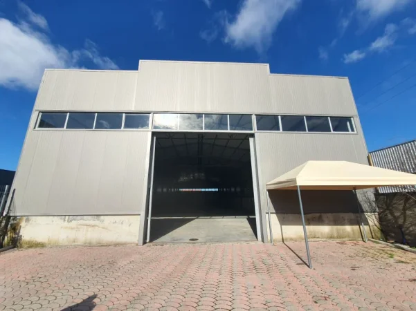 Durres, jepet me qera magazine Kati 1, 1.000 m² 240.000 € (Xhafzotaj)