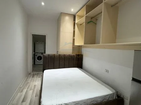 Jepet me qera garsoniere ne rrugen e Barrikadave