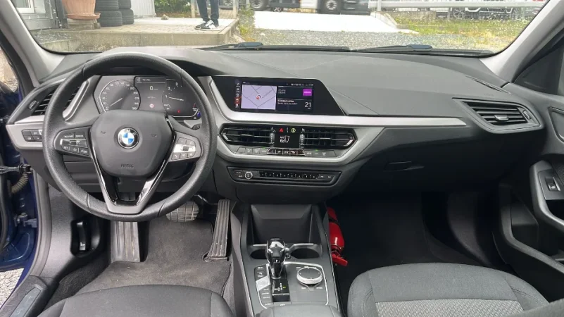Shitet BMW 118i Advantage Automatike – Full Opsione