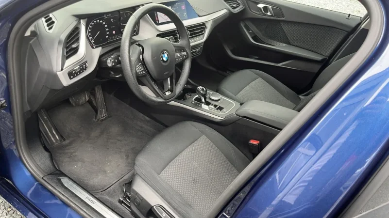 Shitet BMW 118i Advantage Automatike – Full Opsione