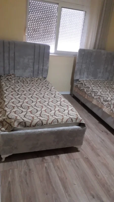 Tirane, jepet me qera apartament 2+1 Kati 5, 85 m² 470 € (Perball Harry Fultz)