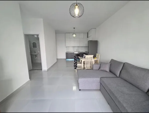 Tirane, jepet me qera apartament 2+1 Kati 4, 100 m² 550 € (Rruga 5 Maji)