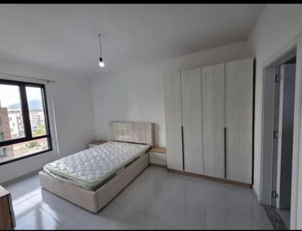 Tirane, jepet me qera apartament 2+1 Kati 4, 100 m² 550 € (Rruga 5 Maji)