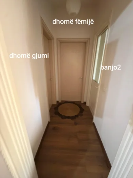 Tirane, jepet me qera apartament 3+1+Ballkon Kati 4, 117 m² 700 € (Rruga Shyqyri Brari)