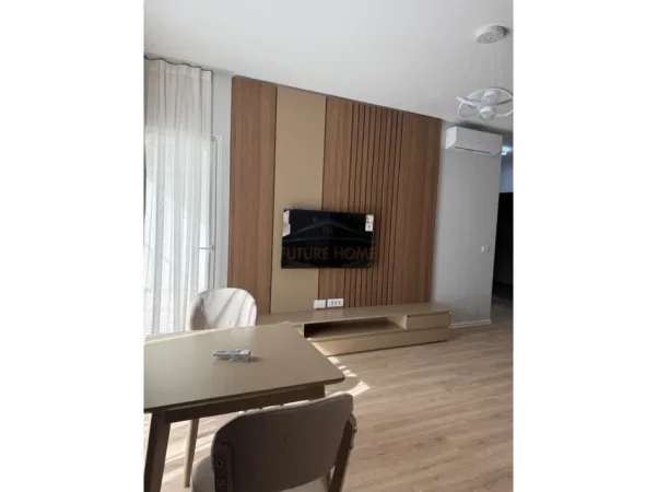 Tirane, jepet me qera apartament 1+1+Ballkon Kati 7, 64 m² 700 € (Zogu i Zi)