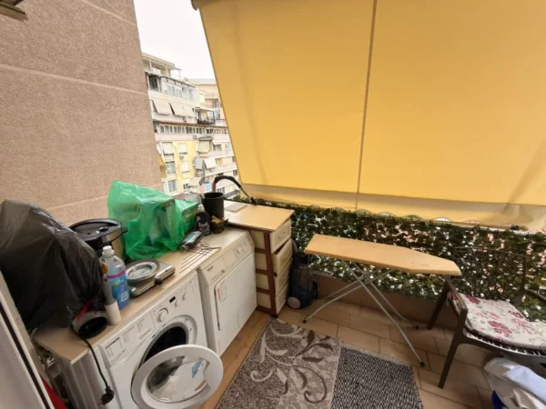 Tirane, jepet me qera apartament 3+1 Kati 4, 125 m² 700 € (Kopshti Botanik)