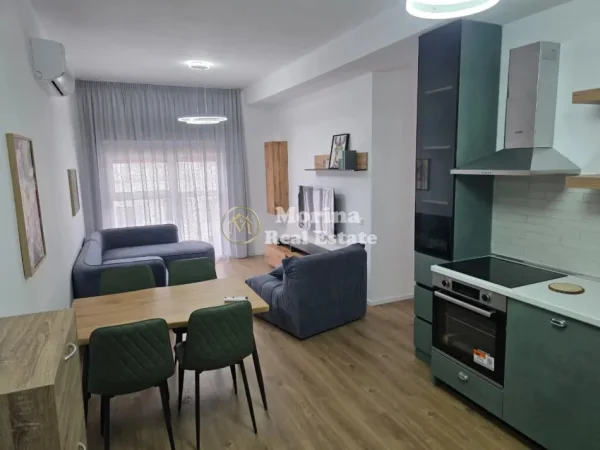 Tirane, jepet me qera apartament 2+1 Kati 8, 80 m² 520 € (Ali Demi)