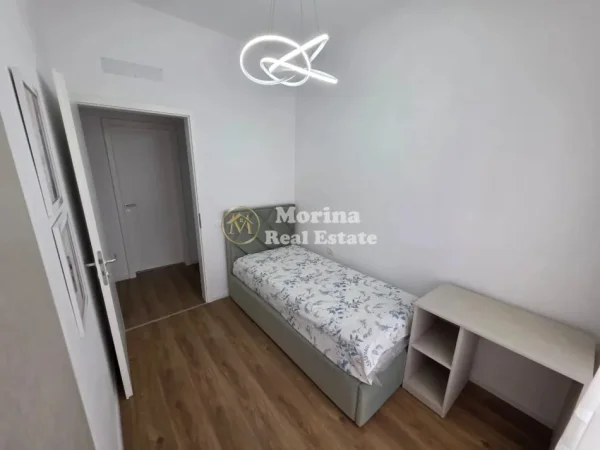 Tirane, jepet me qera apartament 2+1 Kati 8, 80 m² 520 € (Ali Demi)