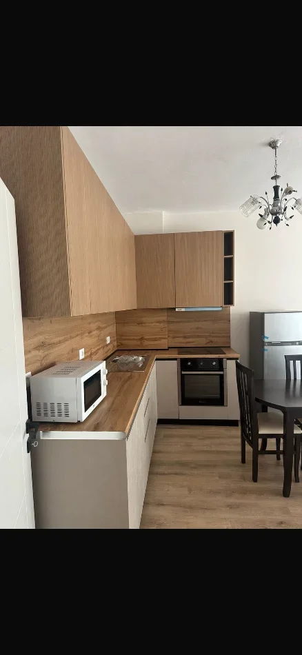 Tirane, jap me qera apartament 1+1+Ballkon Kati 4, 70 m² 350 € (Rruga roma kamez)