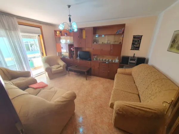 Durres, shitet apartament 1+1+Ballkon , (lagjia nr 6)