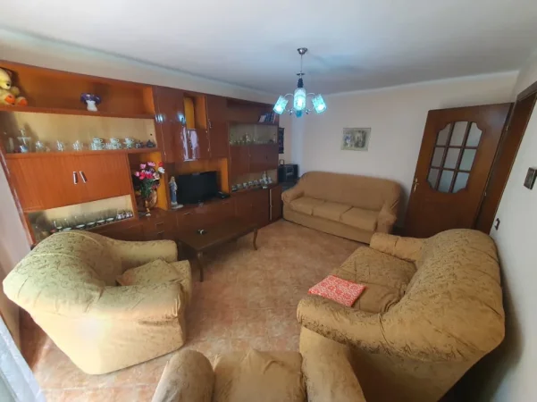 Durres, shitet apartament 1+1+Ballkon , (lagjia nr 6)