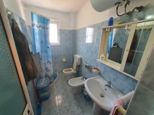 Durres, shitet apartament 1+1+Ballkon , (lagjia nr 6)
