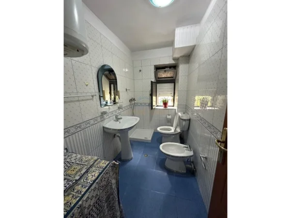 SHITET APARTAMENT 1+1 , RRUGA ELBASANIT, AMBASADA AMERIKANE