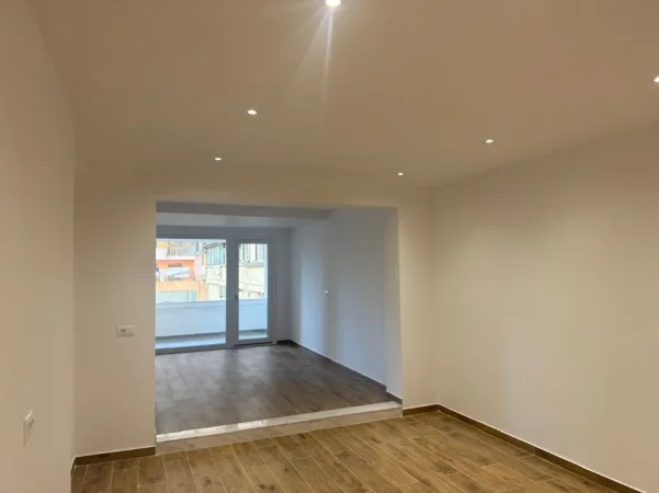 Tirane, shitet zyre , 54 m² 135.000 € (pranë SPAK)