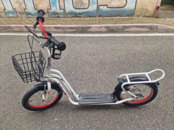 Tirane, shes biciklete MONOPATINE GJERMANE CHALLENGER e bardhë 75 €