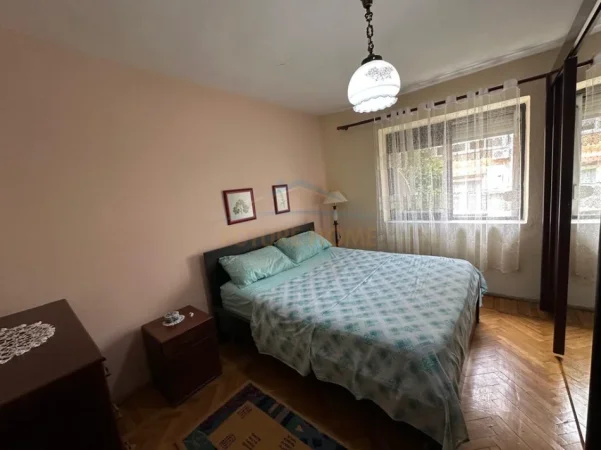Shqiperi, shitet apartament 1+1+Ballkon Kati 3, 53 m² 156.000 € (Rruga e Elbasanit)