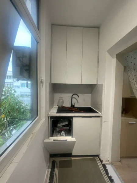 Tirane, jepet me qera apartament 1+1+Ballkon Kati 4, 74 m² 500 € (Don Bosko)