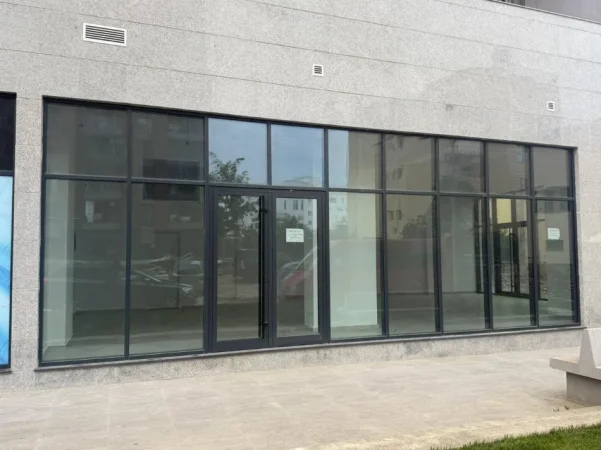 Tirane, jap me qera ambjent biznesi Kati 0, 112 m² 1.150 € (Sokrat miho)