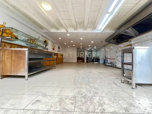 Tirane, shitet ambjent biznesi Kati 0, 130 m² 160.000 € 