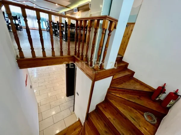 Tirane, shitet ambjent biznesi Kati 0, 130 m² 160.000 € 