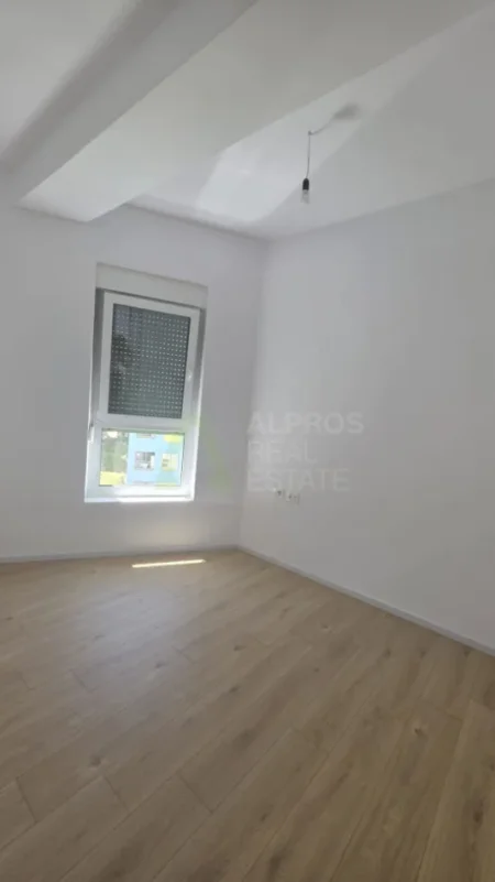 Tirane, jepet me qera apartament 2+1+Ballkon Kati 6, 100 m² 415 € (kontakti)