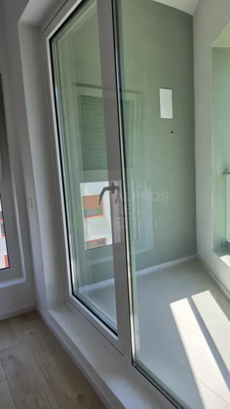 Tirane, jepet me qera apartament 2+1+Ballkon Kati 6, 100 m² 415 € (kontakti)