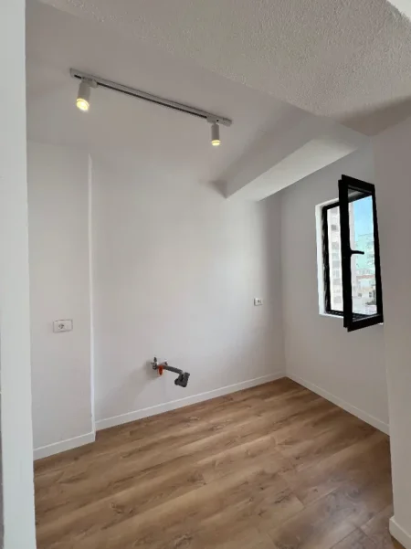 Durres, shitet apartament 2+1+Aneks+Ballkon Kati 5, 90 m² 103.000 € 