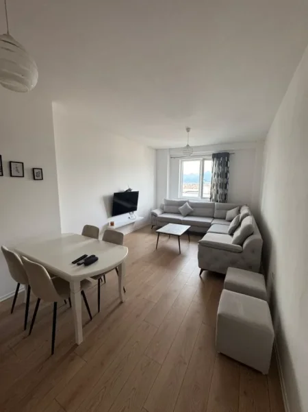 Tirane, jepet me qera apartament 2+1 Kati 4, 100 m² 500 € (GRAND GALLERY)