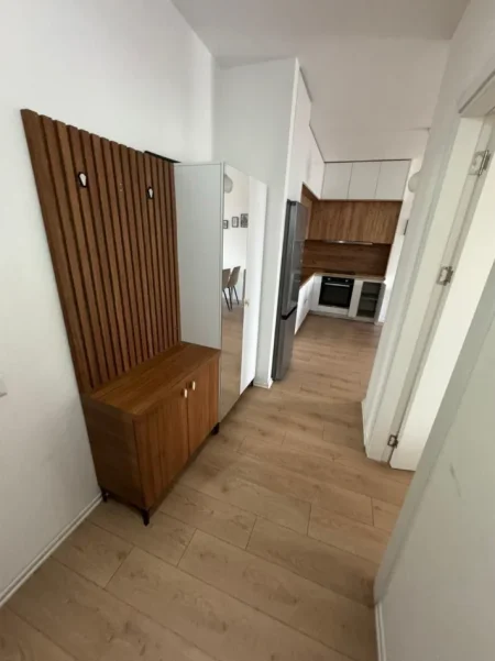 Tirane, jepet me qera apartament 2+1 Kati 4, 100 m² 500 € (GRAND GALLERY)