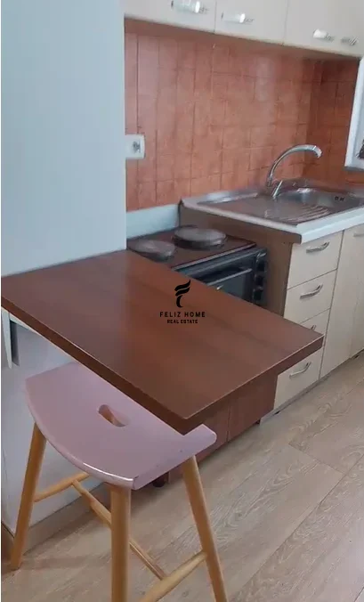 Tirane, jepet me qera garsonier Kati 4, 40 m² 450 € (QENDER)