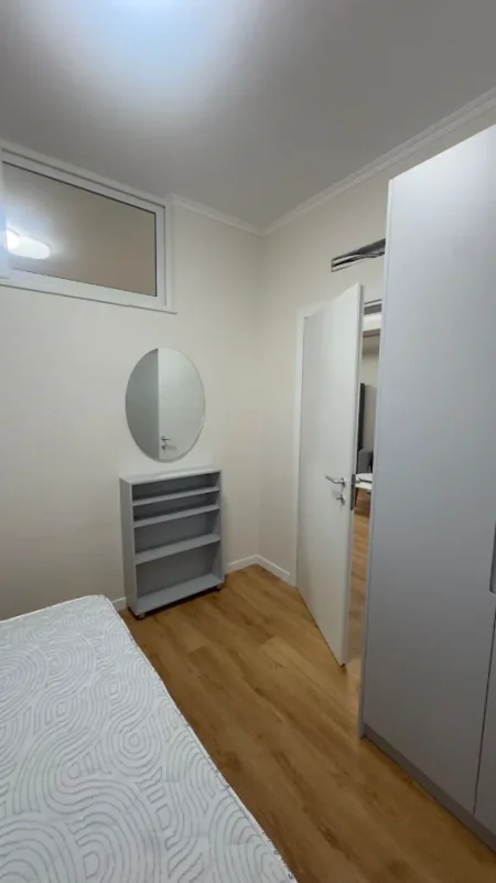 Tirane, jepet me qera apartament 2+1 Kati 2, 90 m² 600 € (5 MAJI)
