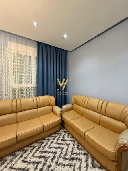 Tirane, jepet me qera apartament 1+1+Ballkon Kati 2, 75 m² 470 € (KOMBINAT)
