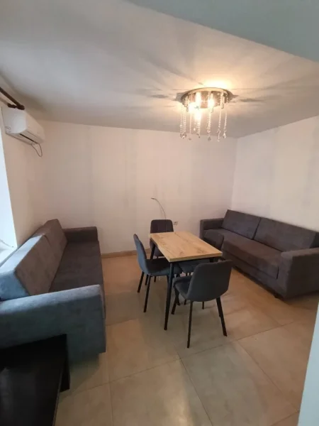 Tirane, shitet apartament 1+1 Kati 1, 60 m² 125.000 € (Xhamlliku)