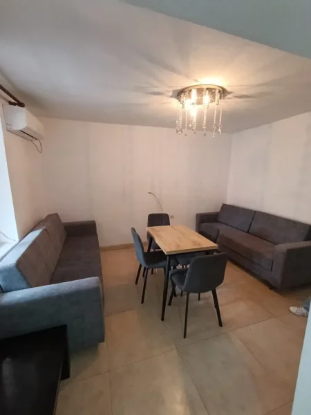 Tirane, shitet apartament 1+1 Kati 1, 60 m² 125.000 € (Xhamlliku)
