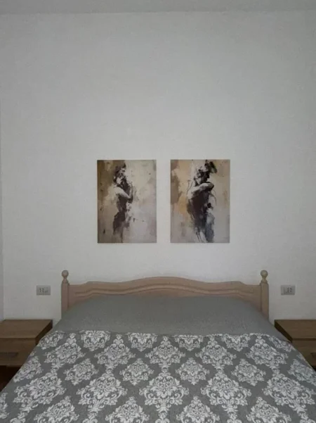 Tirane, jepet me qera apartament 1+1 Kati 4, 50 m² 600 € (Blloku)