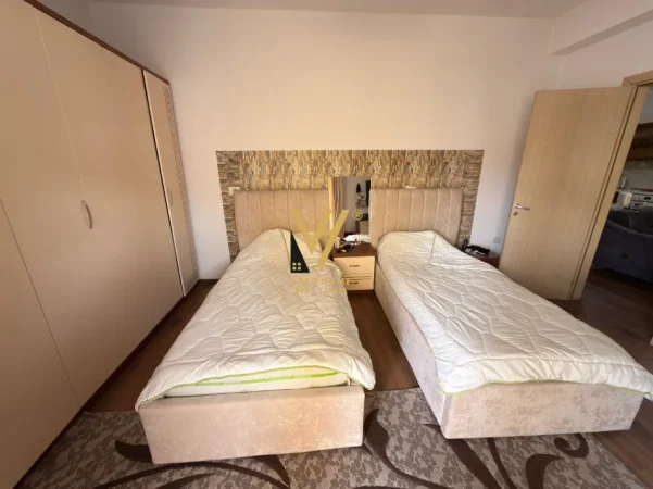 Tirane, jepet me qera apartament 3+1+Ballkon Kati 4, 117 m² 700 € (KOPSHTI BOTANIK)